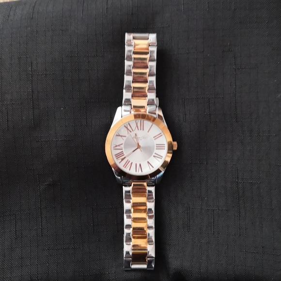 Kenneth Cole Watch - Picture 2 of 8